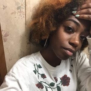 Meet your Posher, Ana